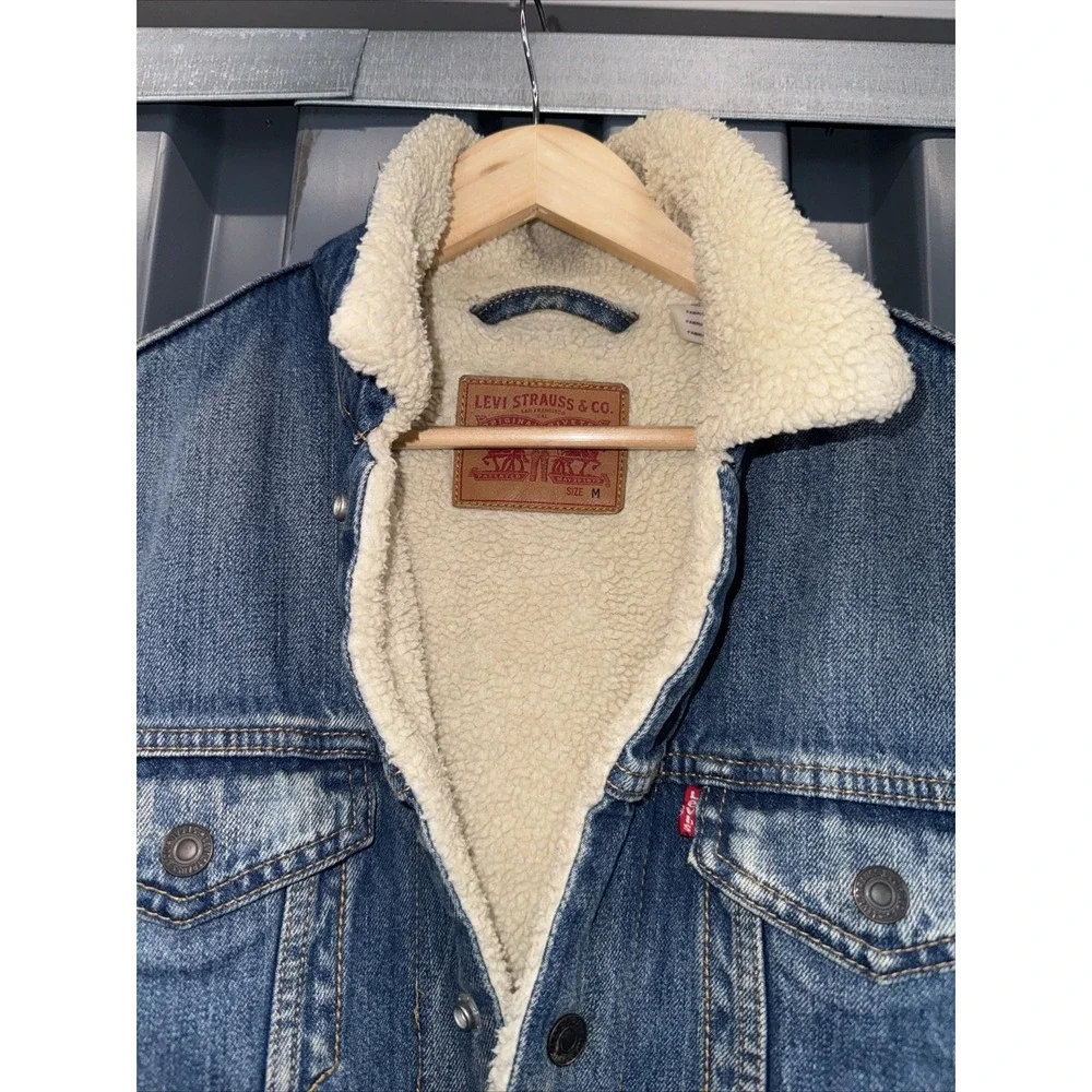Levi's Sherpa Trucker Denim Jacket Men's Medium M Blue Jean Fleece Lined Coat